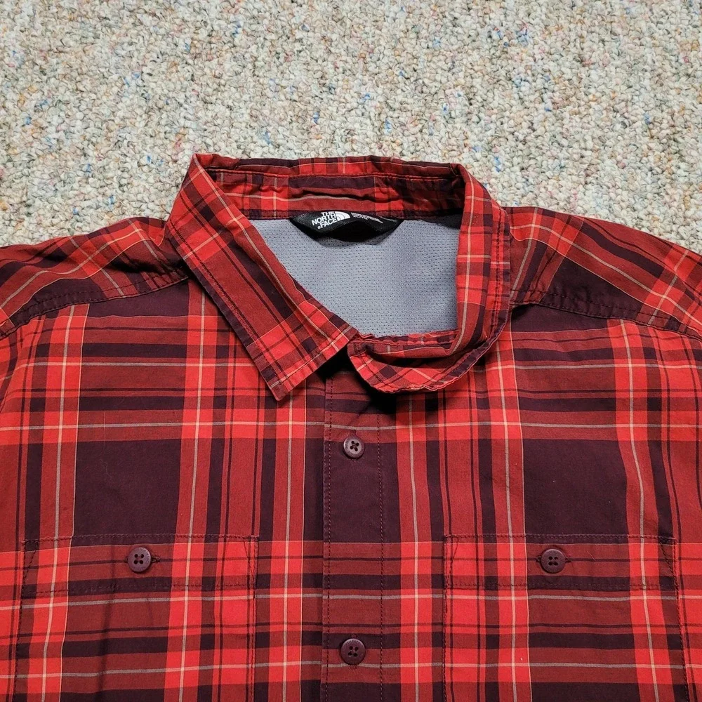 The North Face Shirt Mens XL Red Plaid‎ Button Up Vented Roll Tab Hiking Camping
